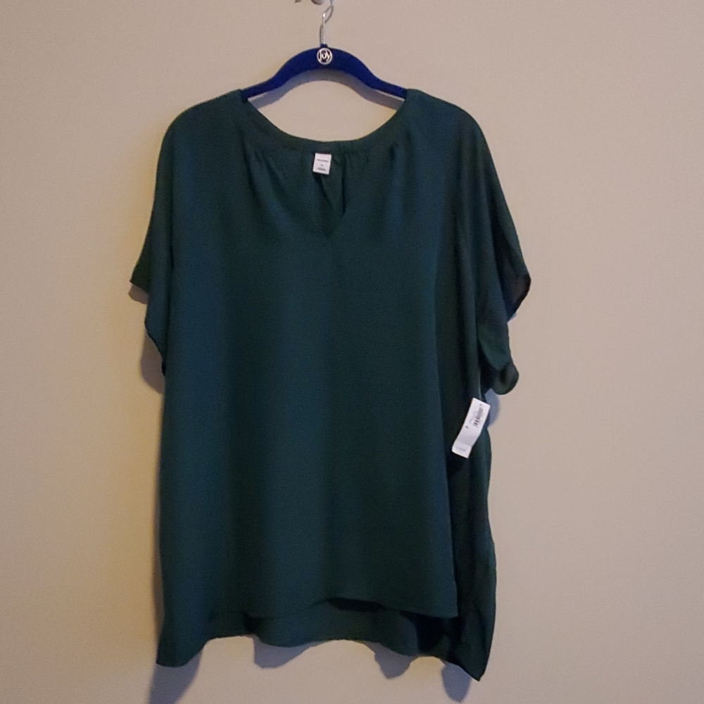 NWT Green Top - Old Navy